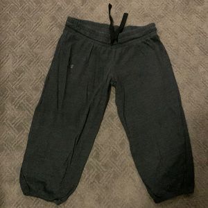Womens Under Armour cropped joggers
